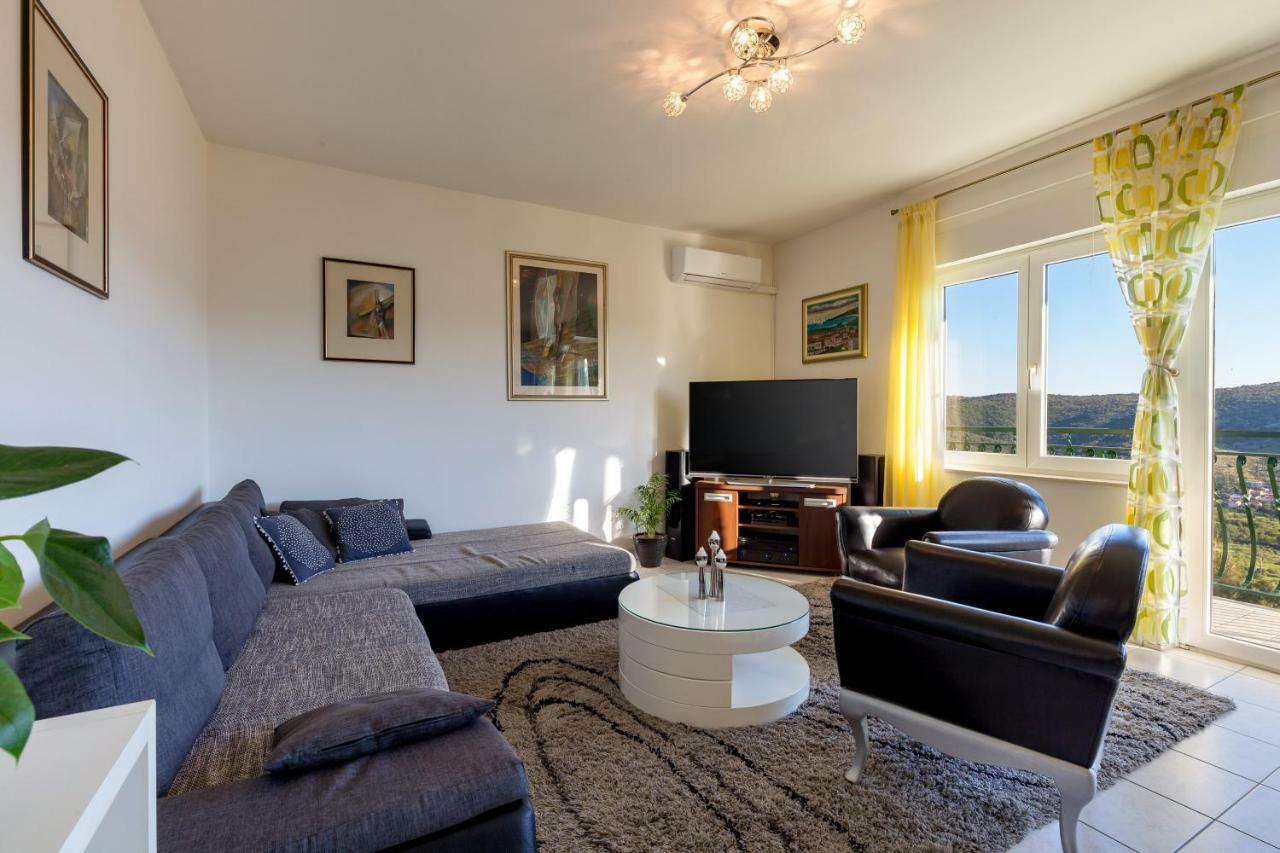 Stela Gornje Sitno Appartement *